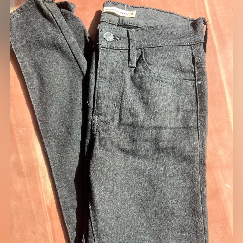Levi’s High Rise Super Skinny (25)